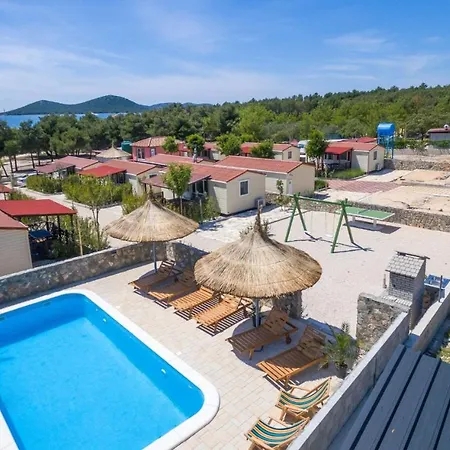 Appartamento Family Friendly With A Swimming Pool Drage, Biograd - 17819 Pakoštane